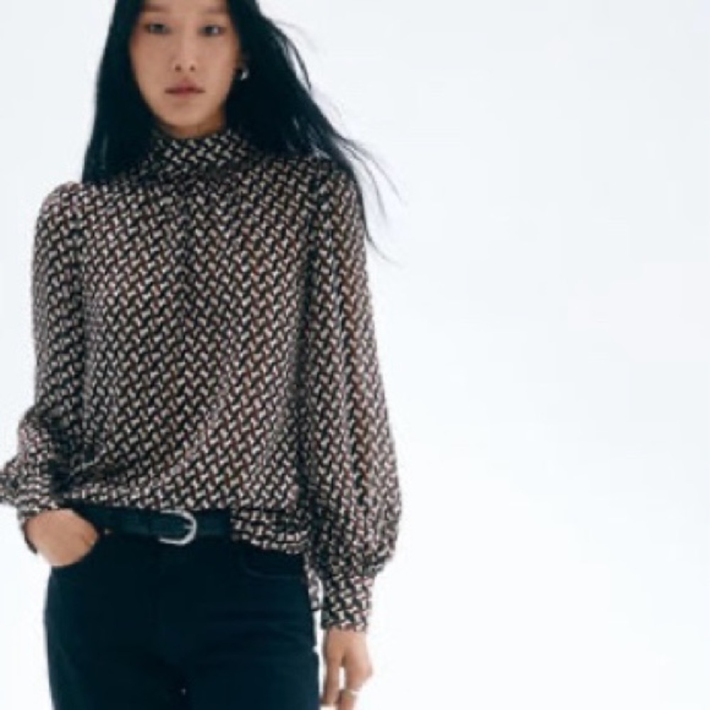 H&M silky high neck blouse L